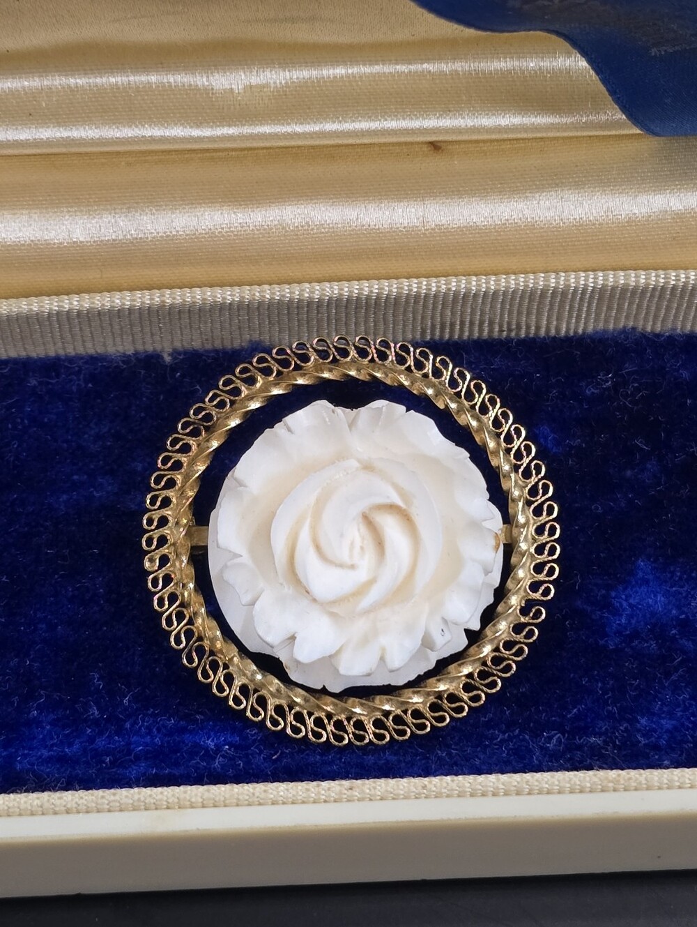 Vintage Curtis Creations Filigree Gold Filled Cameo White Rose Brooch
